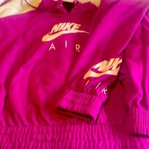 Nike sweatsuit- dark purple/magenta- super cute- doesn’t fit anymore:-( worn 2x